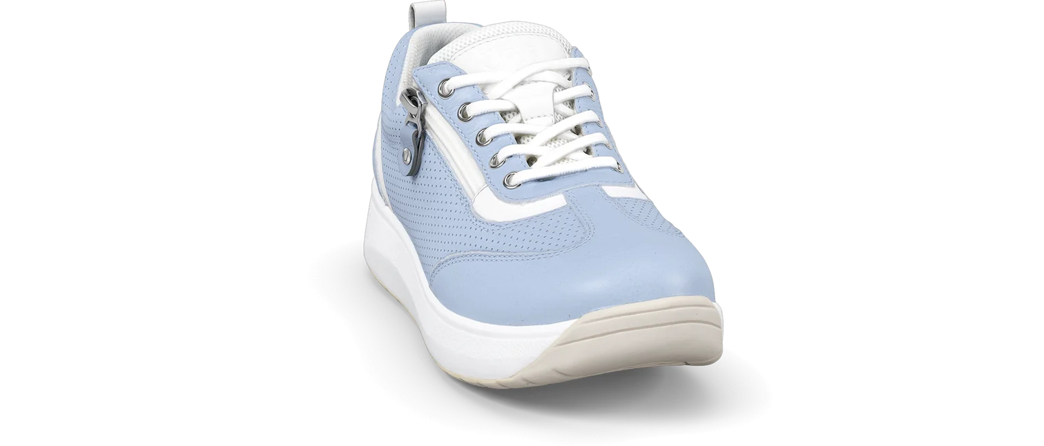 Laura light blue III